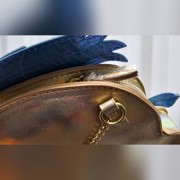 🐠 Flounder Danielle Nicole Crossbody NWOT - Picture 5 of 6